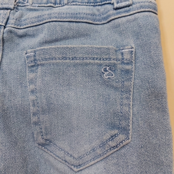 Jessica Simpson skinny leg light wash undone hem 18 month jeans - Picture 5 of 7